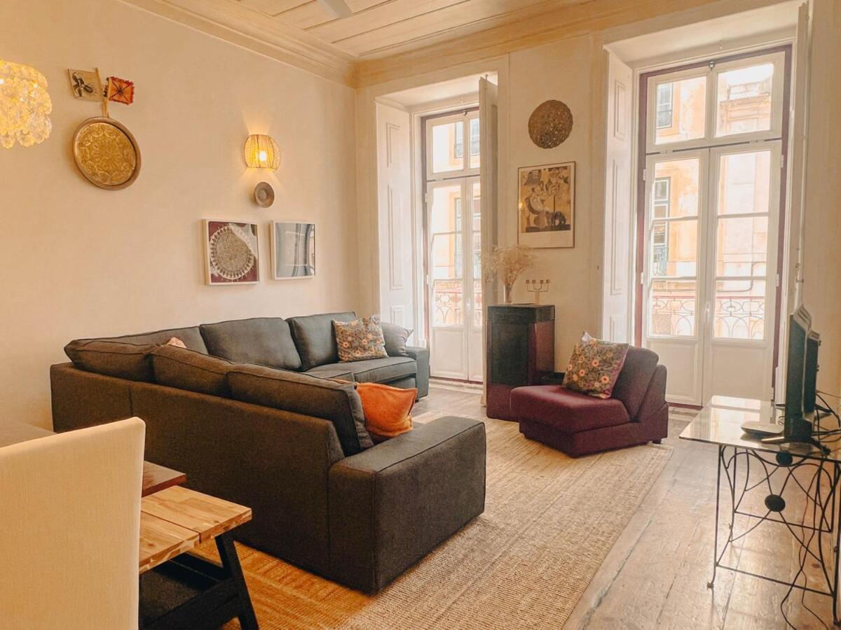 Apartamento Charming 5 Bedroom In Traditional Lisboa