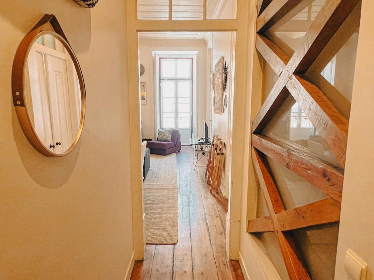 Apartamento Charming 5 Bedroom In Traditional