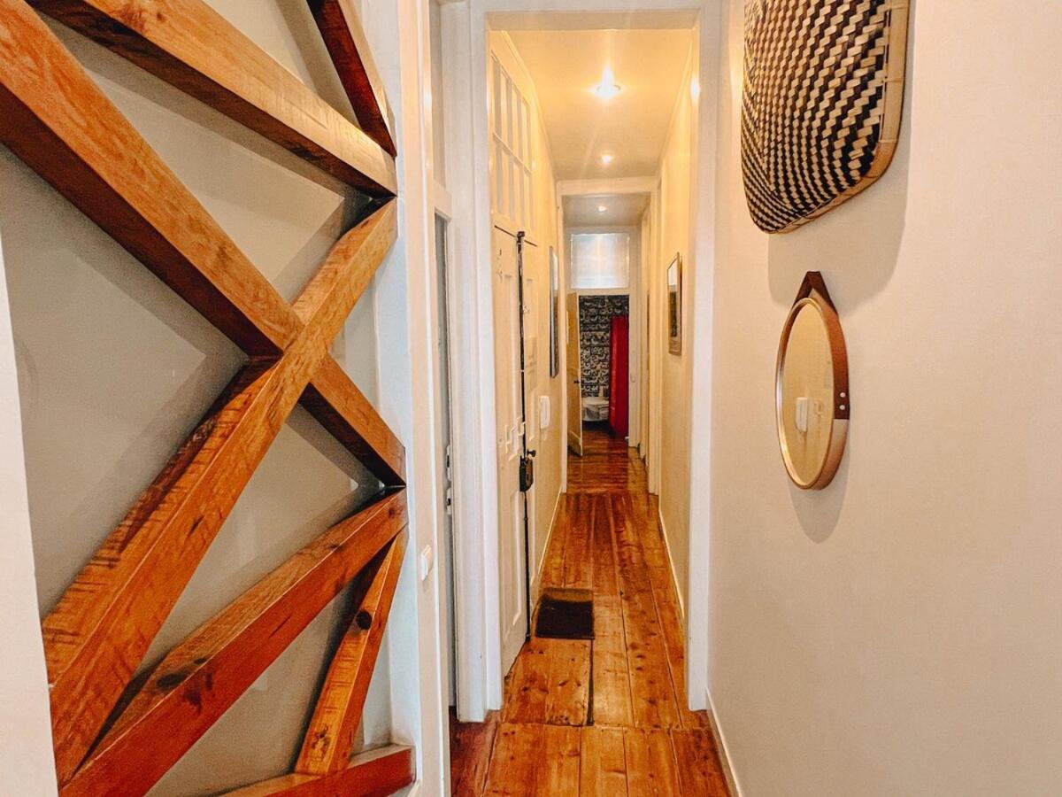 Charming 5 Bedroom In Traditional Apartamento *